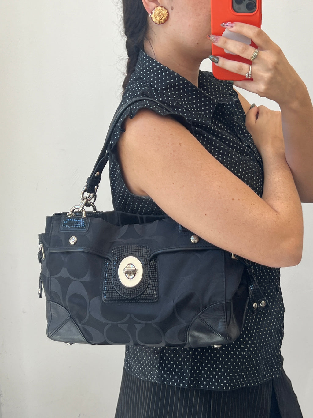 Coach Phython
Signature Satchel Jacquard Leather in Black