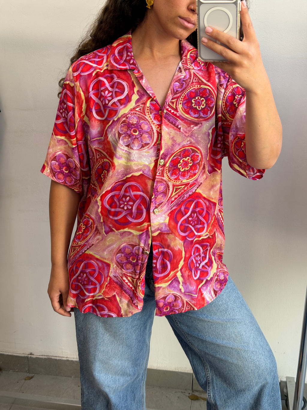 מכופתרת קצרה עם איורים L-XL