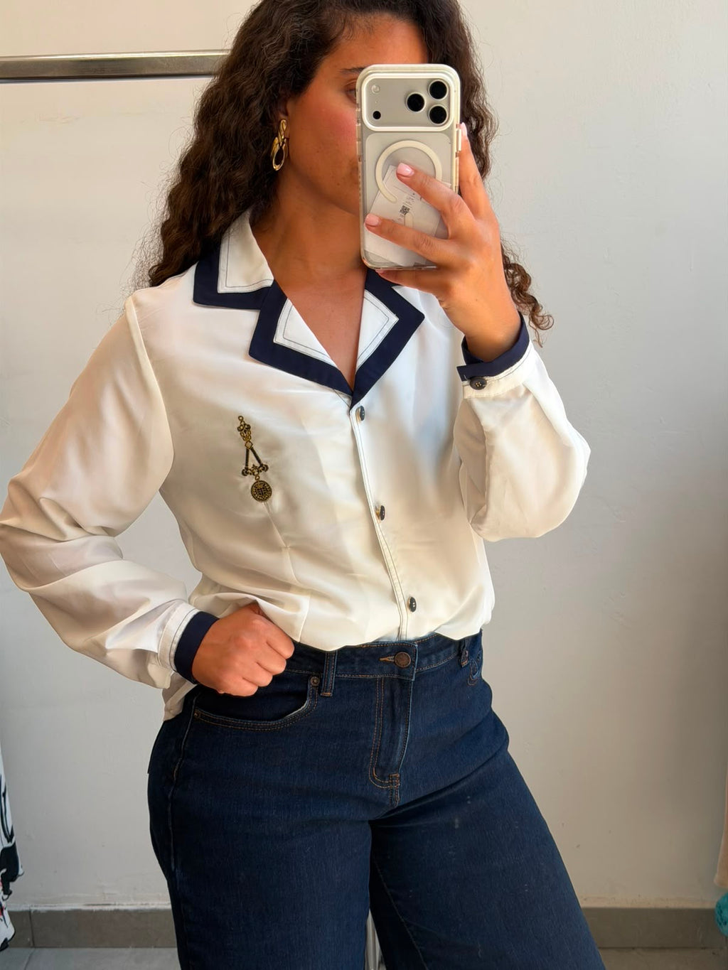 White&Navy Botton-up long sleeve shirt M-L