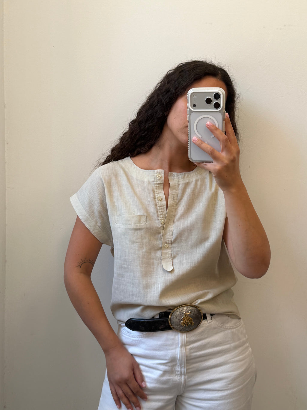 חולצה קצרה מפשתן בצבע בז׳ M-L