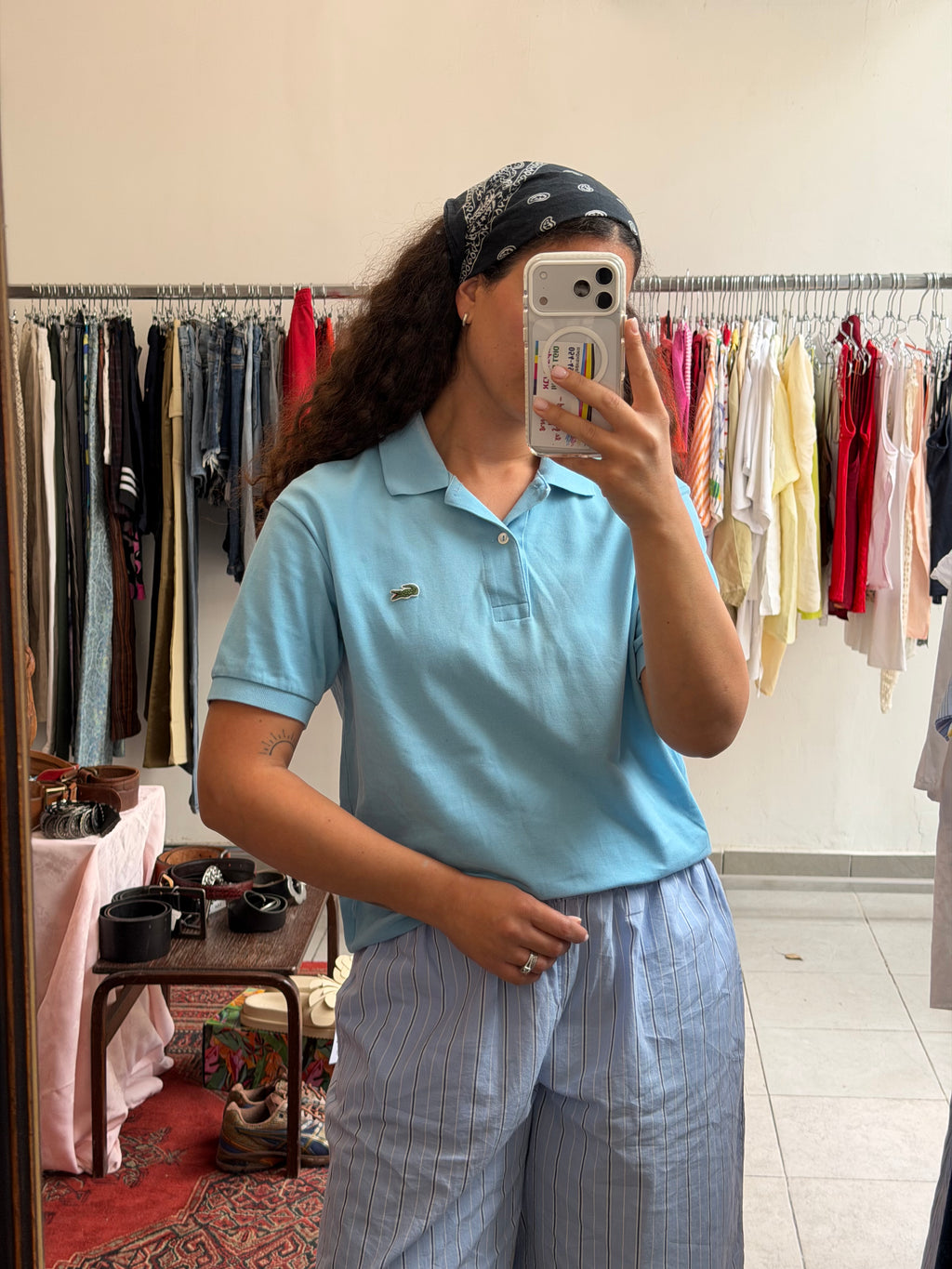 חולצת פולו קצרה של לקוסט בצבע של הקיץ M-L