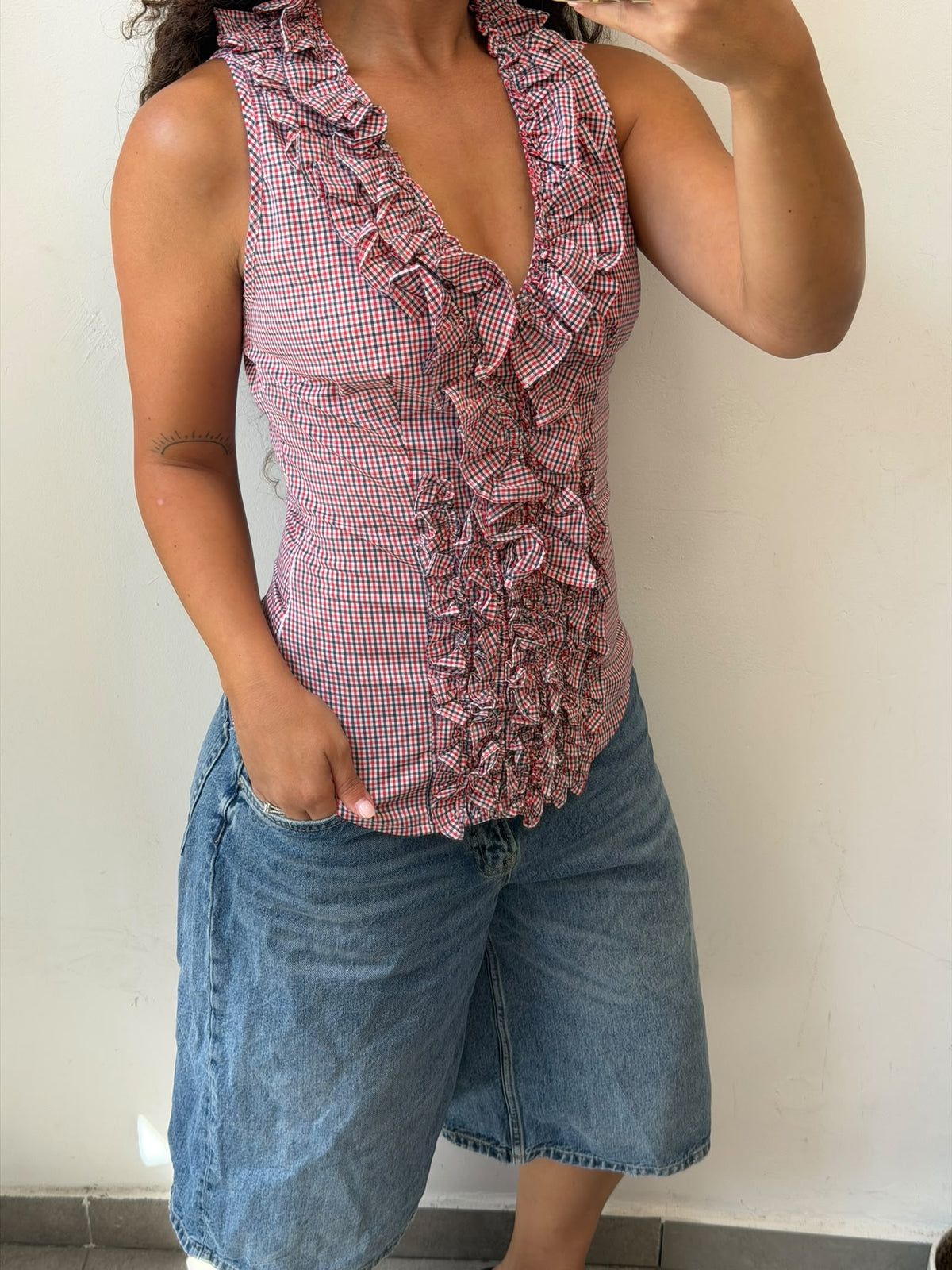 Raffles v-neck tank top size M