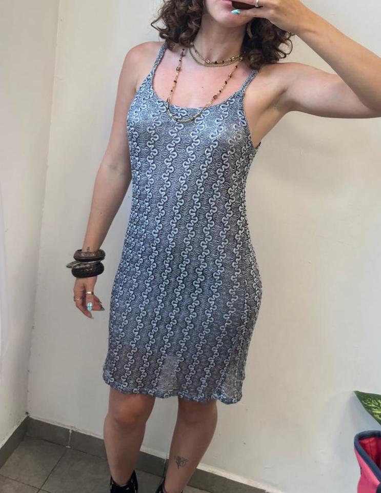 שמלה קצרה כסופה עם טקסטורה S
