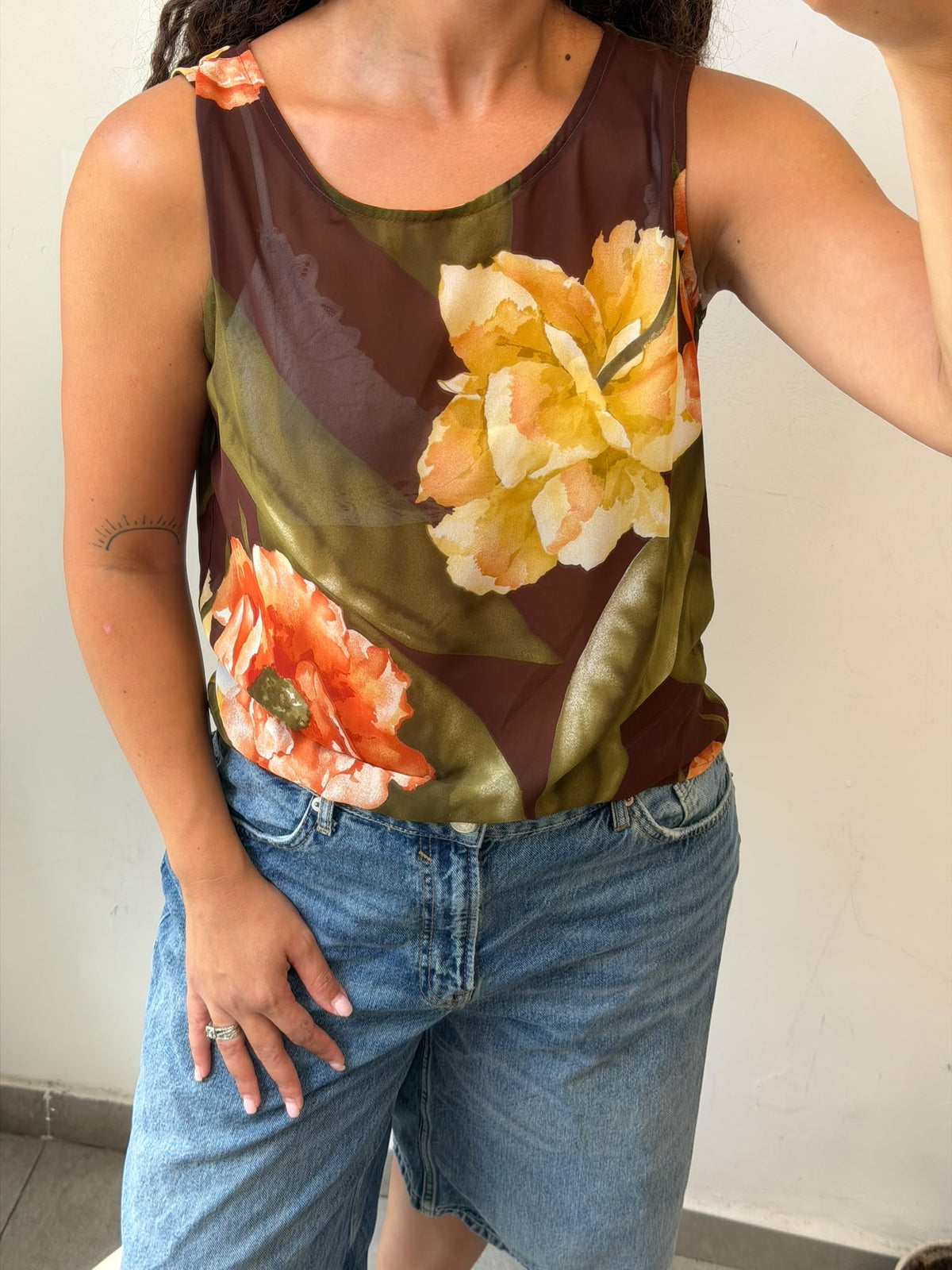 Floral tank top size L