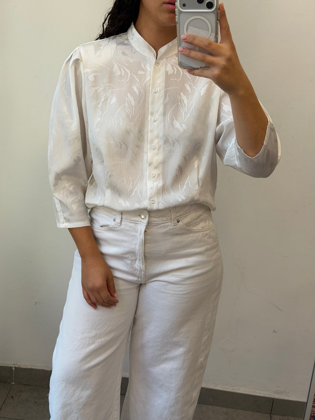 Botton-up shirt in white M