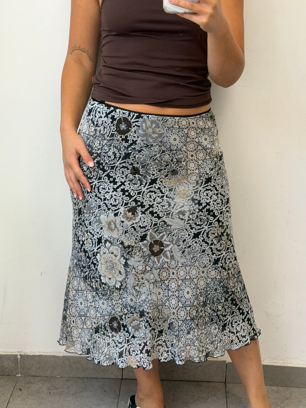 Flowery Mid-Length Skirt 40-42