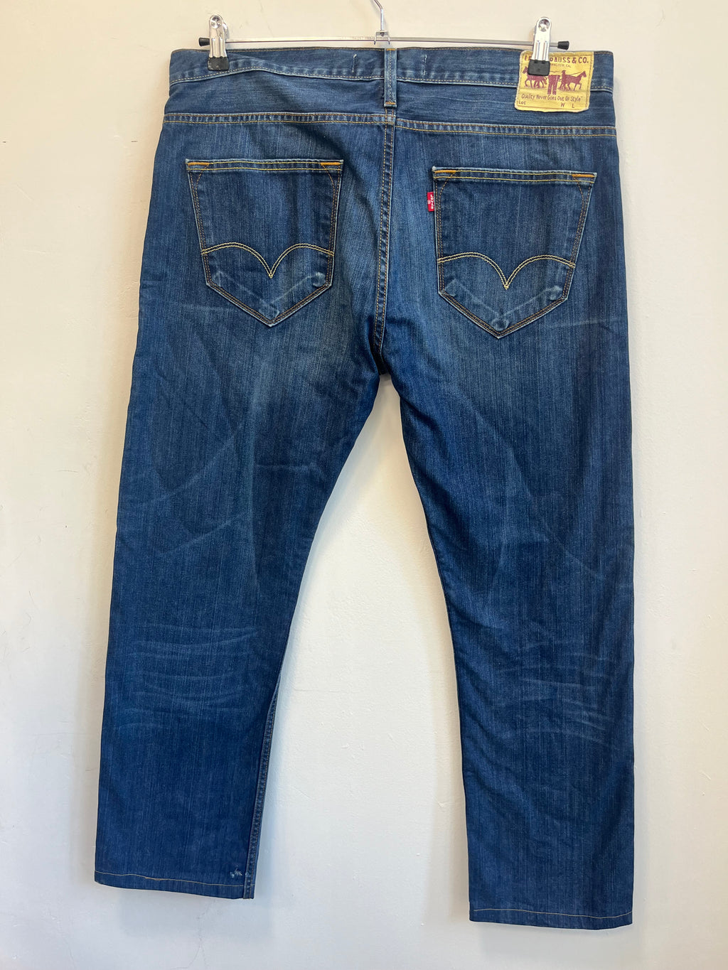Levi’s straight jeans 46