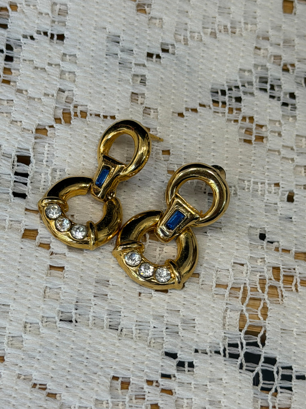 עגילי וינטג׳ מוזהבים