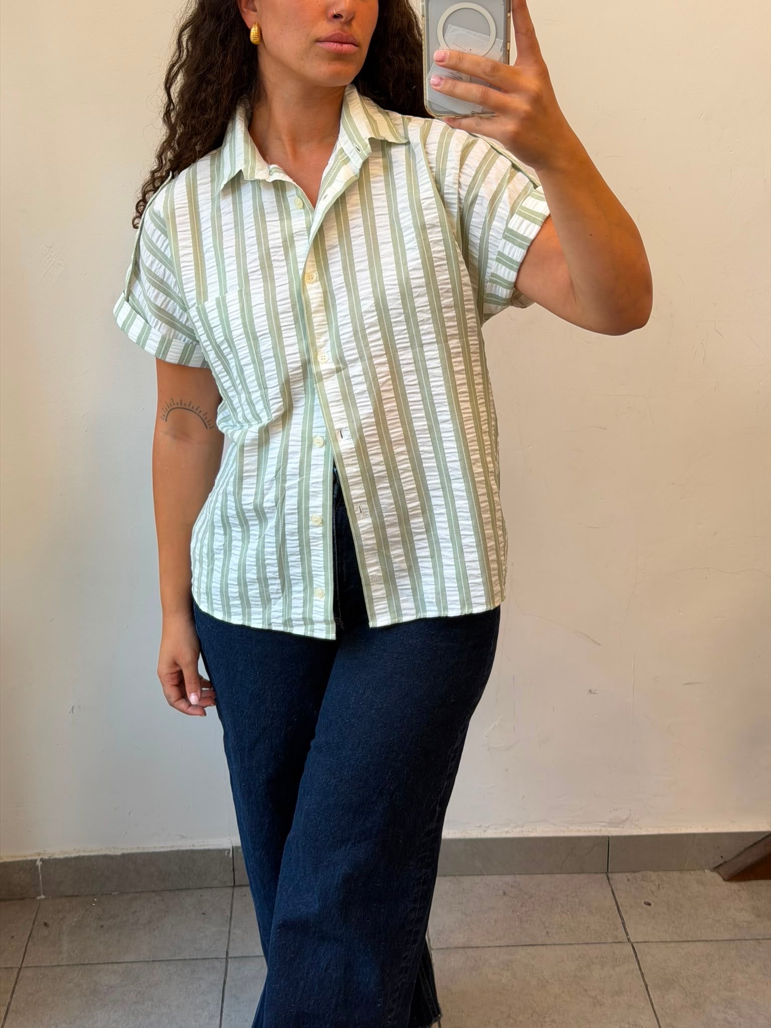 Striped Botton-up shirt in White&Green L