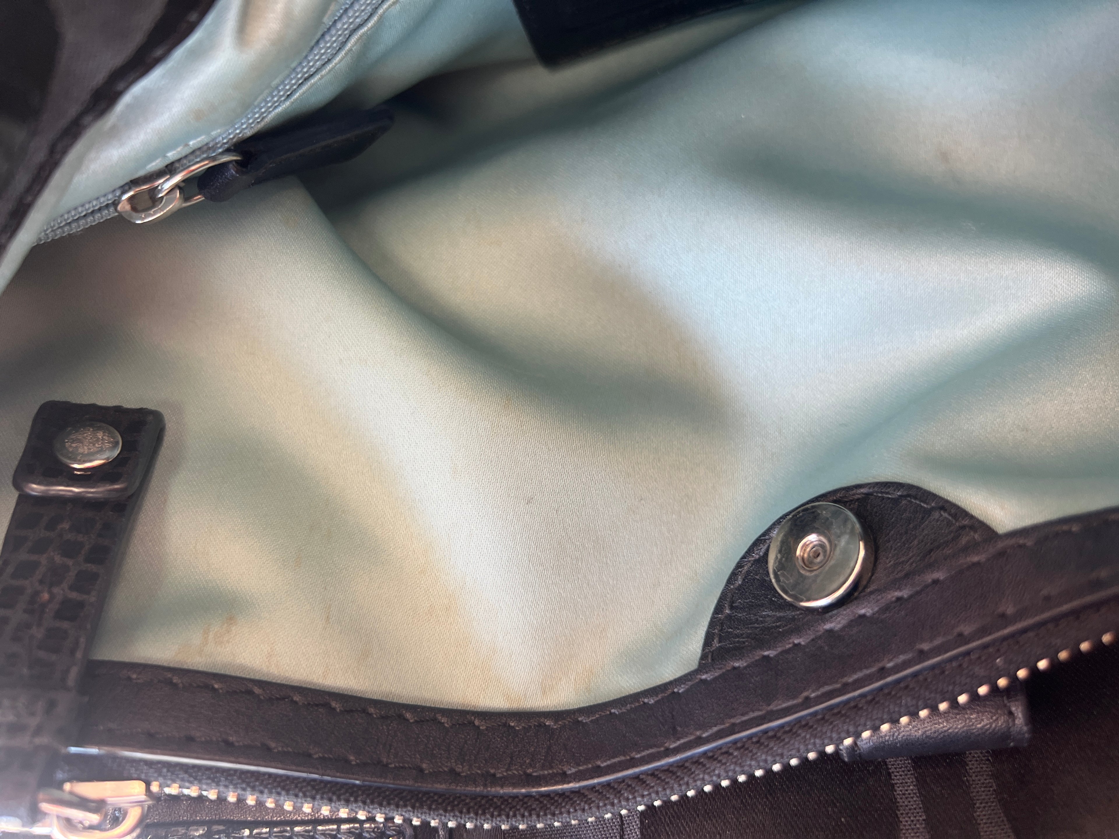 Coach Phython
Signature Satchel Jacquard Leather in Black