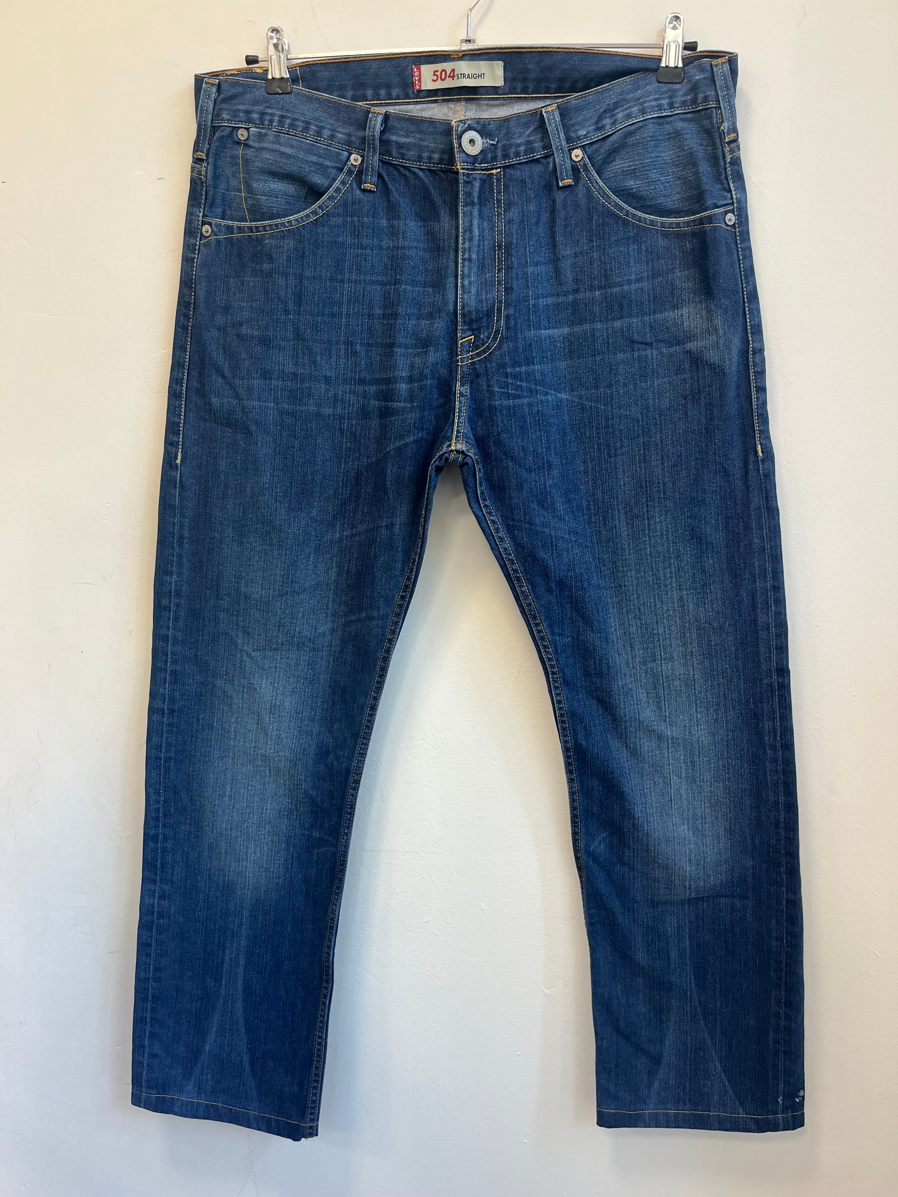 Levi’s straight jeans 46