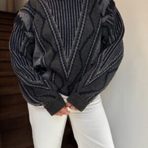 סוודר עבה בצבעים כהים L